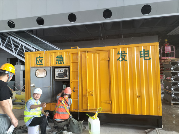邗江怎样判断空气滤清器是否需要更换？