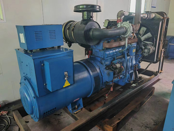 邗江100kW柴油发电机组使用多级机油有哪些优缺点？
